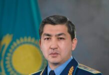 УМИРАЛИЕВУ Жандосу присвоен классный чин государственный советник юстиции 2-го класса (генерал-лейтенант юстиции)